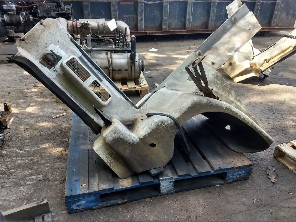 2002 WESTERN STAR TR 4900 (Stock 12089) Fender Extensions TPI