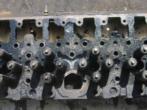 Used Cummins M11-330E+ Head Image