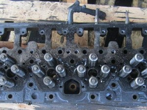 Used Cummins M11-370E+ Head Image