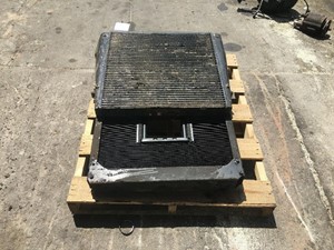 Used 2004 FREIGHTLINER CONDOR LOW CAB FORWARD Cooling Assembly (Stock #14258)) Part Image