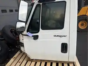 Used 2013 INTERNATIONAL DURASTAR 4300 Door (Stock #15037)) Part Image