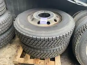 Used 2007 11R22.5 Tire (Stock #16028)) Part Image