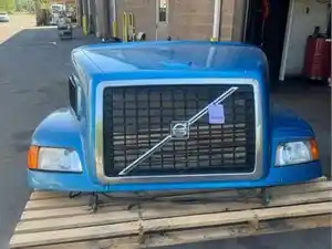Used 2007 VOLVO VNM Hood (Stock #15544)) Part Image