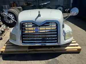 Used 2014 MACK CXU Hood (Stock #15571)) Part Image