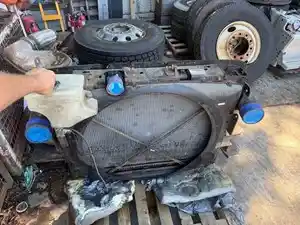 Used 2015 PETERBILT 348 Cooling Assembly (Stock #17586)) Part Image
