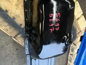 Used Isuzu Oil Pan (Stock #5697)) Part Image