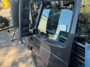 Used 2005 VOLVO VNM Door (Stock #15155)) Part Image