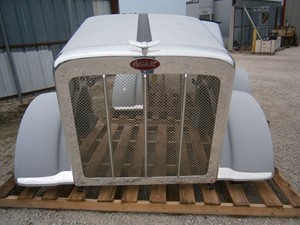 New Universal Peterbilt 388 Hood Image
