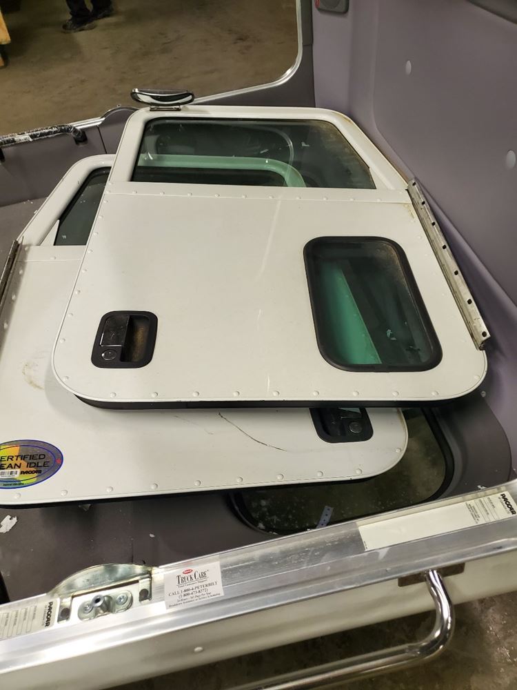 Universal Peterbilt 389 (Stock 615) Doors TPI