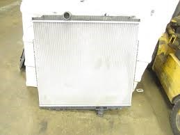Used Universal UNIVERSAL Radiator (Stock #702)) Part Image