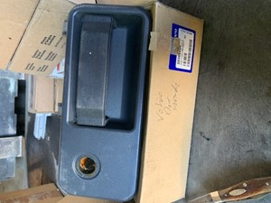 New Universal Volvo VNL Door (Stock #931)) Part Image