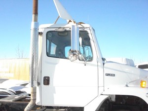 Used 1996 Freightliner FL106 Cab Image
