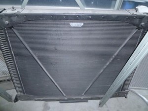 Used 1998 Freightliner CLASSIC Radiator Image