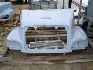 Rebuilt 2000 Freightliner CENTURY CLASS 112 Hood Image