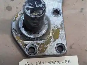 Used Ford Engine Mount (Stock #427)) Part Image