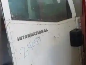 Used 2009 International 9900 Door (Stock #2-4079-1)) Part Image