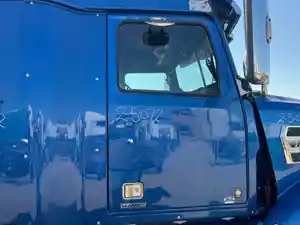 Used 2019 Western Star 5700 Door (Stock #2-5072-4)) Part Image
