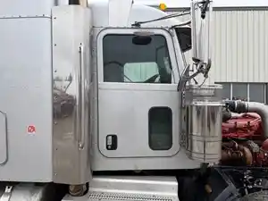 Used 2020 Peterbilt 367 Door (Stock #2-6062-8)) Part Image