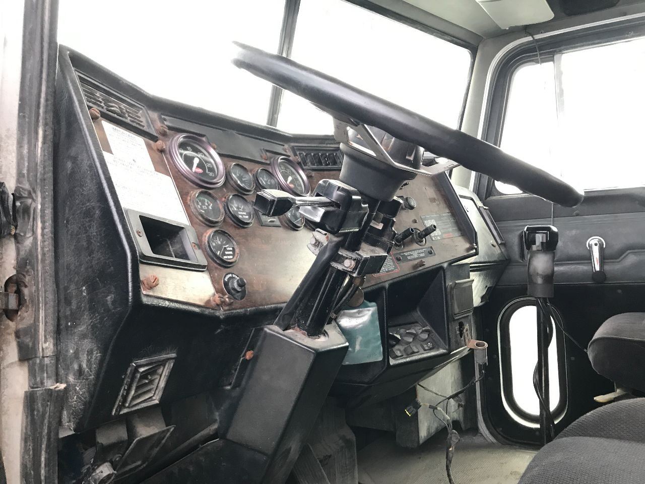 1995 Peterbilt 379 (Stock 24960558) Steering Columns TPI