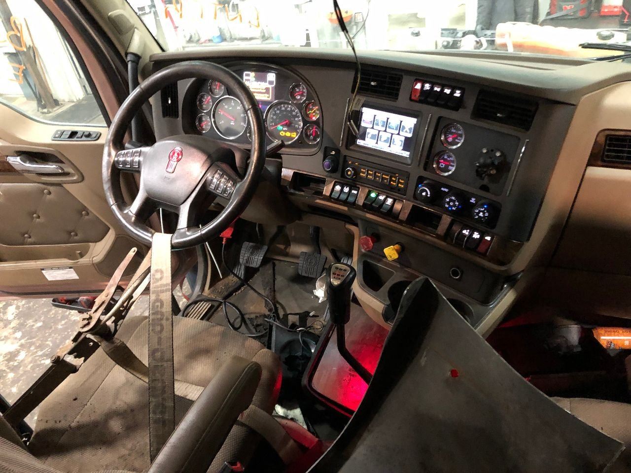 2015 Kenworth T680 (Stock 24930341) Dash Ass'ys TPI