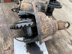 Used 2005 Eaton RS404 Rear Rear (Tandem Rear or Single) (Stock #FRT05702-4)) Part Image