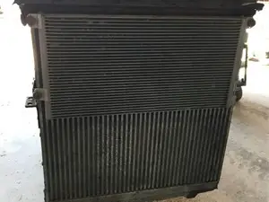 Used 2006 Volvo VNL630 A/C Condenser (Stock #VOL06661-12)) Part Image