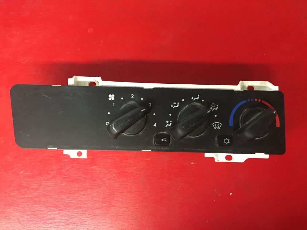 Used 2009 Freightliner COLUMBIA 120 Heater/AC Control Assy for sale
