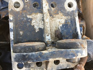 Used Peterbilt Engine Mount (Stock #22178574)) Part Image