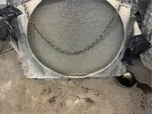 Used 2004 Freightliner Columbia 120 Radiator (Stock #FRT04795-6)) Part Image
