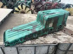 Used 2005 Volvo VE D12 Oil Pan (Stock #VOL05842-14)) Part Image