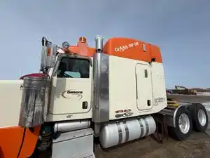 Used 2008 Peterbilt 389 Cab (Stock #PET08852-11)) Part Image