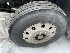 Used 2015 22.5" Steer Michelin Tire (Stock #VOL15752-12)) Part Image