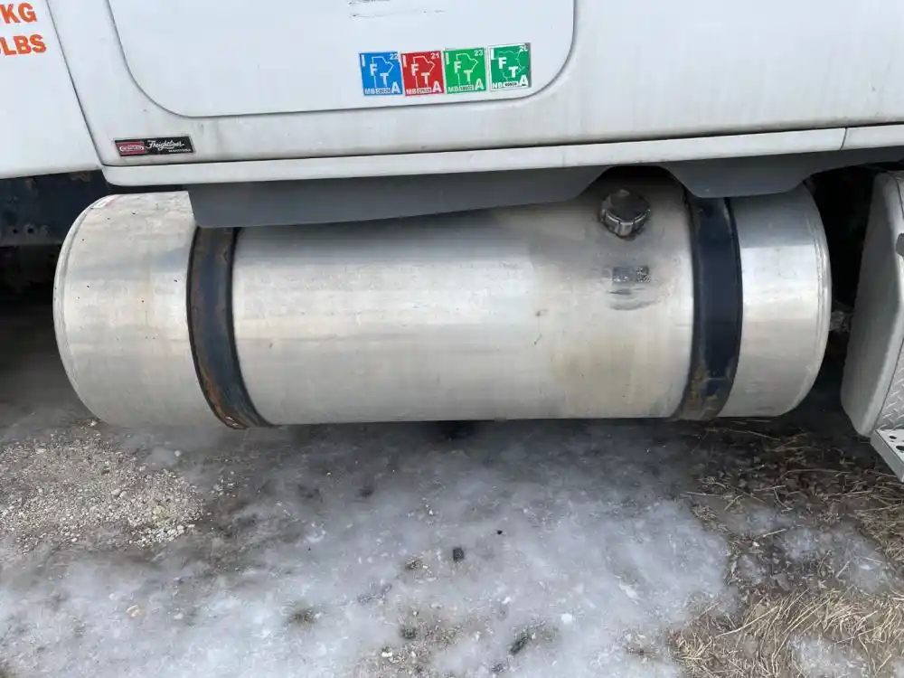 Used 2016 Freightliner Cascadia 125 Fuel Tank for sale Anola Manitoba