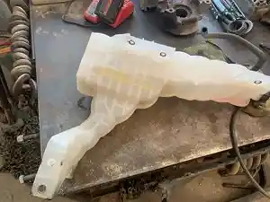 Used 2019 Kenworth T680 Coolant Reservoir (Stock #KW19836-22)) Part Image