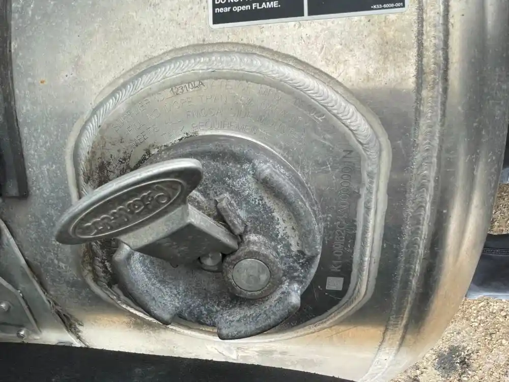 Used 2023 Peterbilt 579 Fuel Tank for sale Anola Manitoba Canada