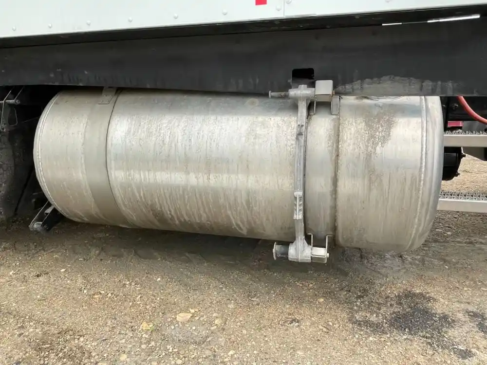 Used 2023 Peterbilt 579 Fuel Tank for sale Anola Manitoba Canada
