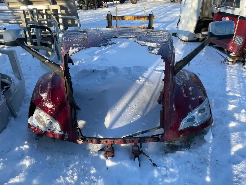 Used 2023 Peterbilt 579 Hood for sale Anola Manitoba Canada Hoods