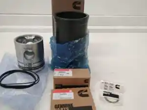 New Cummins Piston & Rod Image