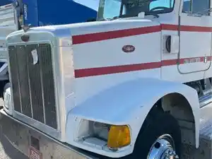 Used 1989 Peterbilt 376 Hood (Stock #174839)) Part Image