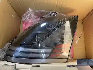 New Volvo VNL Headlamp Assy (Stock #169425)) Part Image