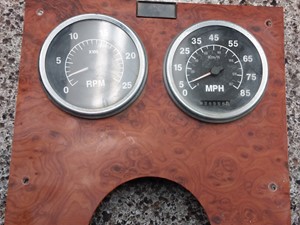 Used 1995 International 9900 Instrument Cluster (Stock #48774)) Part Image