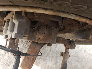 Used 2000 GMC C7500 Front Axle, Complete (Stock #22-041-6)) Part Image