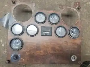 Used 2000 Peterbilt 378 Instrument Cluster (Stock #20-166-4)) Part Image