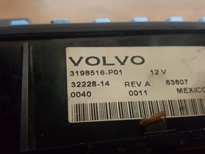 Used 2000 Volvo VNL Cab Gauge (Stock #48646)) Part Image