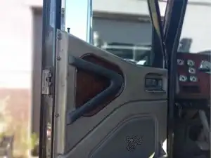 Used 2003 International 9900I Door (Stock #22-070-2)) Part Image