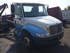 Used 2004 International 4300 Hood (Stock #21-070-4)) Part Image