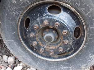 Used 2007 Volvo VNM Front Axle, Complete Image