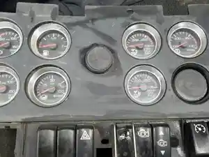 Used 2010 Kenworth T800 Instrument Cluster (Stock #50185)) Part Image