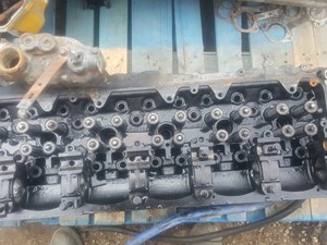 Used 2012 Detroit SERIES 60 Head (Stock #19-082-11)) Part Image