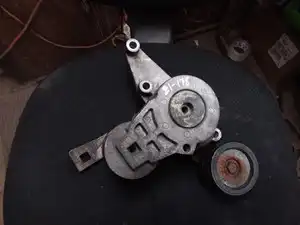 Used 2014 Detroit DD15 Belt Tensioner (Stock #21-178-7)) Part Image